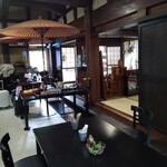 一休 - 店内