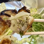 そぞ - 系列店マワシゲリ名物の青唐辛子ギョーザリフト
