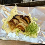 そぞ - 系列店マワシゲリ名物の青唐辛子ギョーザ1人前