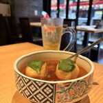 おでんと魚料理と日本酒 栄 - 熱々餡かけ　白身魚と筍のまんじゅう