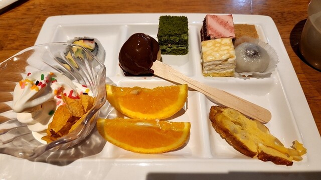 ジ オーブン アメリカン ビュッフェ （THE OVEN AMERICAN BUFFET