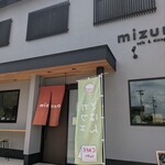 mizuna cafe & dining - 店舗前
