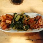 ホルモンさわ - キムチ盛り合わせ