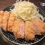 とんかつ 16 - ロース「天城黒豚」