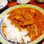 きん助 - ニンニク焼き飯と二大シメのメニュー、薬膳カレー！