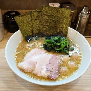 豚骨醤油 ラーメンつる家_0