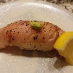 グルメ回転寿司 函太郎  - 炙りサーモン
