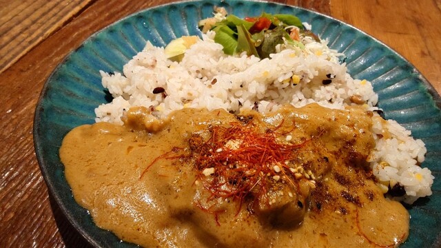 CURRY BAR CAFE 三月の水 - 神保町/カレー | 食べログ