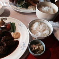 くいしんぼー山中 - 2015年4月。男女でご飯の量が違います。