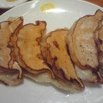 天津包子舘 - 餃子：１つ７４円です！２個以上から注文可能！