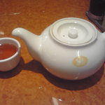 天津包子舘 - お茶！ウーロン茶か？このお茶美味いっす！