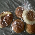パン工場 - 料理写真:パンいろいろ