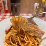 スパゲッティーのパンチョ - 麺リフト。熱々でーす