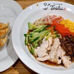 れんげ食堂 Toshu - 料理写真:冷やし中華(醤油)730円(税別)、餃子3個190円(税別)