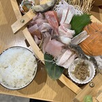 UORIKI FISH MARKET - 料理写真: