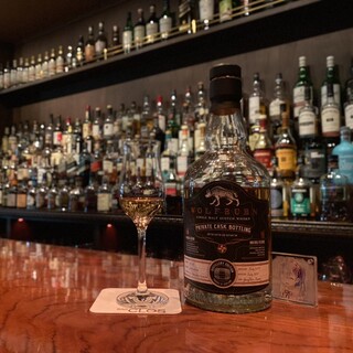 BAR CLOS_0