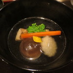 初音屋 - 上品な味わいの昆布出汁と具の甘鯛からでてくる塩気と旨みが絶妙です。