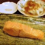 竹屋町 三多 - 桜鱒の炭火焼き 桜チップ燻製塩