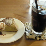 サニー フード カフェ アンド ミュージック - ランチのデザート＆アイスコーヒー