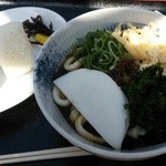 伊勢道安濃SA(下り) レストラン - 三重の詰まった特製伊勢うどん＆おにぎり