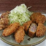 常連メニュー Ａ’（Ａダッシュ）定食（ヒレ、魚、から揚げ）