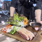 韓国バル×食べ飲み放題 チュマル - 