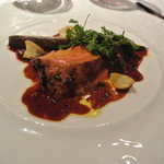 ラ・トルテュ - ランド産フォアグラのポワレ　黒大根のカラメリゼ　ペリグーソース