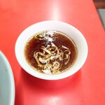 山田屋 - ラーメンの旨さを確信させてくれる"醤油スープ"。