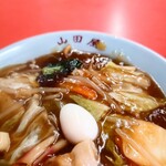 山田屋 - 色を見ただけで判る、醤油が効いた濃厚な味付け。