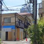 山田屋 - お店の右角を上って"水道道路"まで行けば、もうひとつの"山田屋"に辿り着けます。