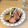 鉄板ホルモン 五の五 - レバ串とタン串