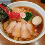 とら食堂 - 焼豚ワンタン麺味玉入り
