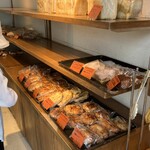ヤミー ベーカリー - 店内①