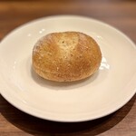 bistro jarret d'or - パン
