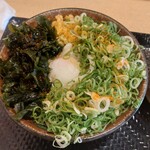 こがね製麺所 - 料理写真:温玉ぶっかけの中