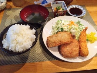 Suisui - ミックスフライ定食７５０円