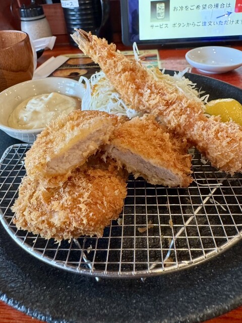 薩摩 茶美豚 とんかつ 花 （サツマ チャーミートン トンカツ ハナ