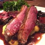 オステリアウララ - 鴨ロースト　ベリーソース
