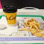 マクドナルド - ドリンク写真:プレミアムローストコーヒー(S)、マックフライポテト(S)