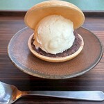 土佐茶食堂ちゃづる - (甘味)アイスモナカ
お米、くろみつバニラ、池川せん茶、四万十紅茶