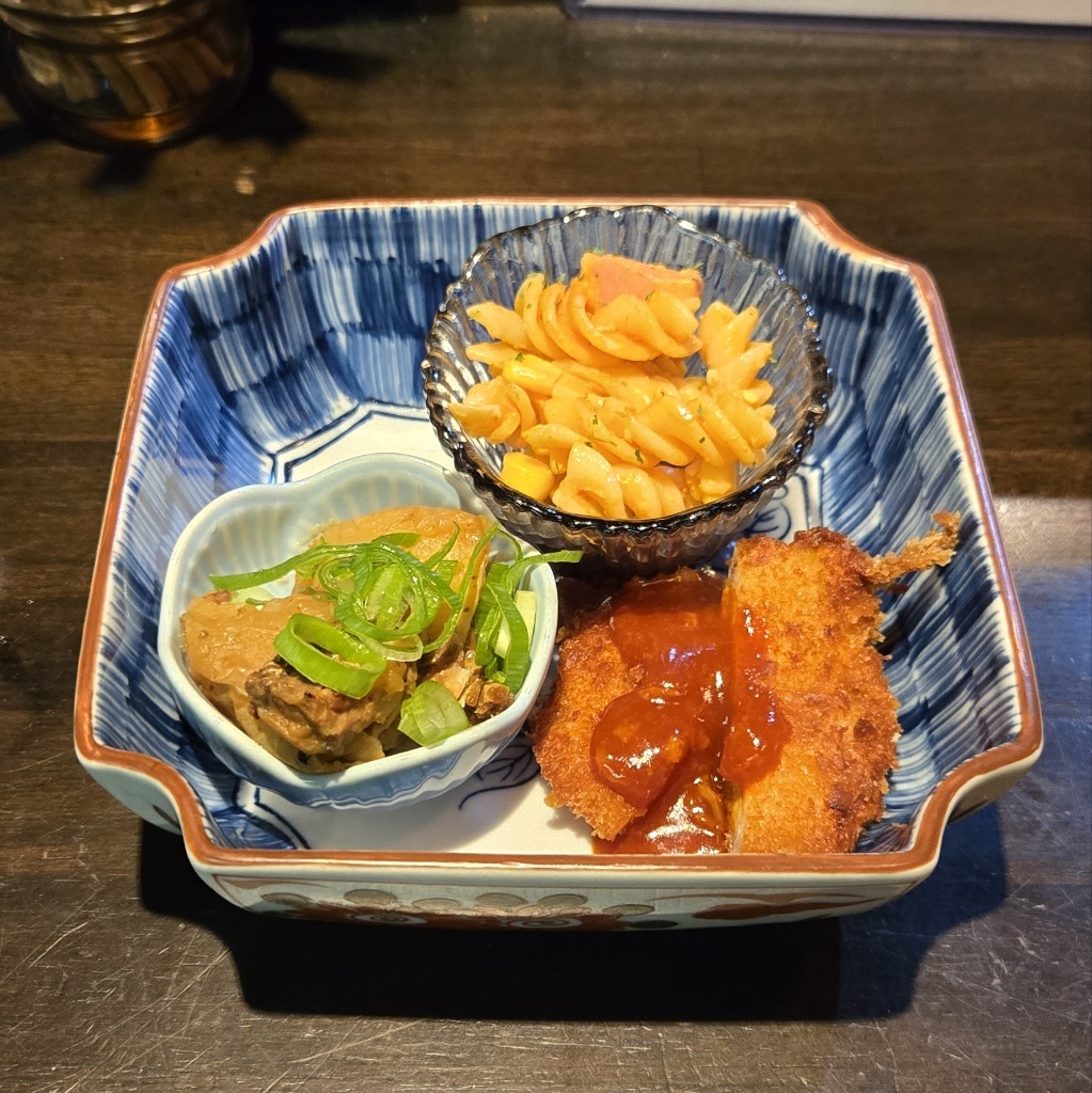 写真 : 大正サロン 髭とボヰン （髭とボイン） - 大正/立ち飲み | 食べログ
