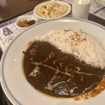 横須賀海軍カレー本舗 - 黒カレー