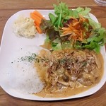 トモチェカフェ - ハッシュドポークホワイト仕立て