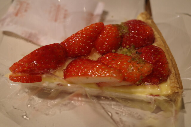 Fruit Cake Factory Susukino ten - Susukino/Cake | Tabelog