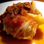 インカメラ コン テラッツァ - 仔牛バラ肉と春キャベツのトマト煮込み（拡大）