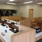 Yoshinoya - 店内。最近レイアウト変更しました。