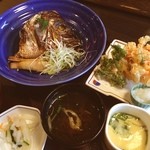 Kagonoya - 桜鯛のあら炊き定食。