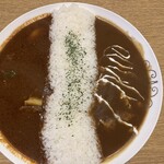 Spice Curry カリカリ - ツインカレー(スリランカと欧風)1200円。欧風はポークになっている。ポーク肉少ない。カレー量は多い
