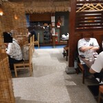 チンタンタン - 内観 入口入った中ほどから