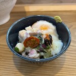 えびそば 緋彩 - スープと温玉のせの海鮮茶漬け♪